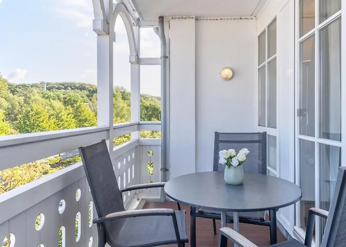 674, Seepark Apartment *