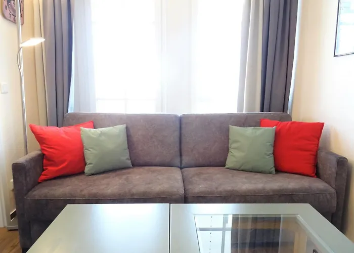 674, Seepark Apartment *