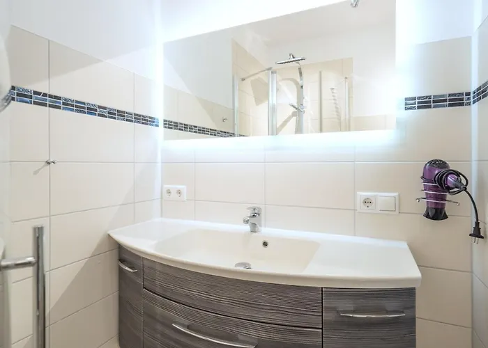 Apartment 674, Seepark